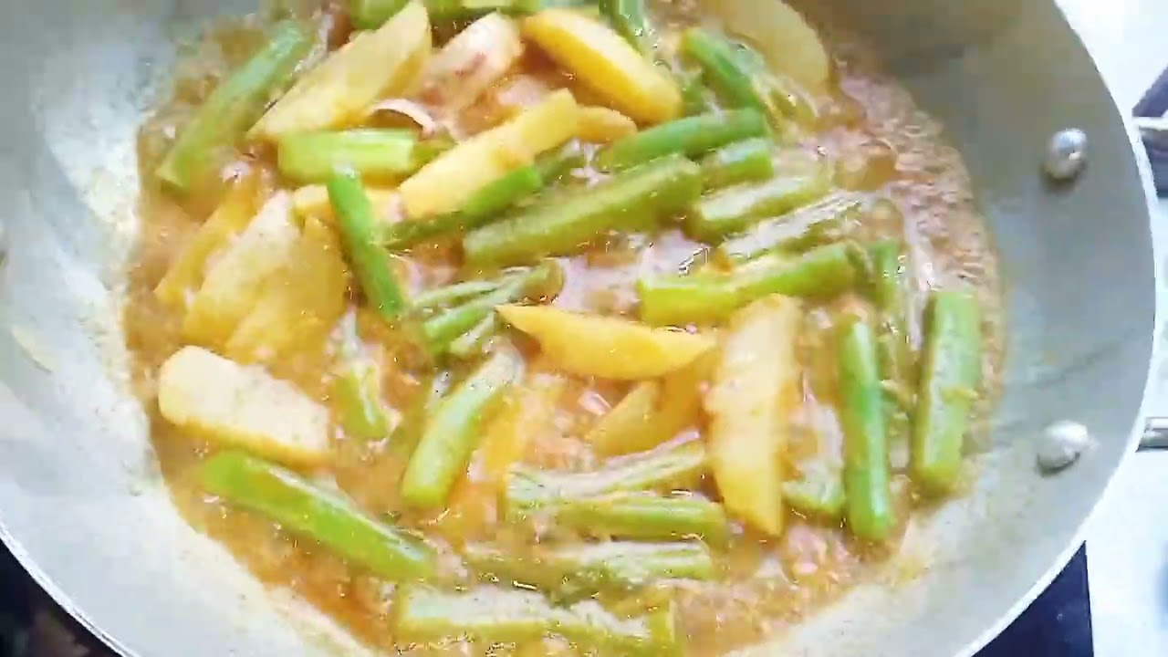 গুলশা মাছ দিয়ে  ডাটা  আলুর অসম্ভব  মজাদার  তরকারি  রেসিপি /mycooking yummy  fish curry  recipe 