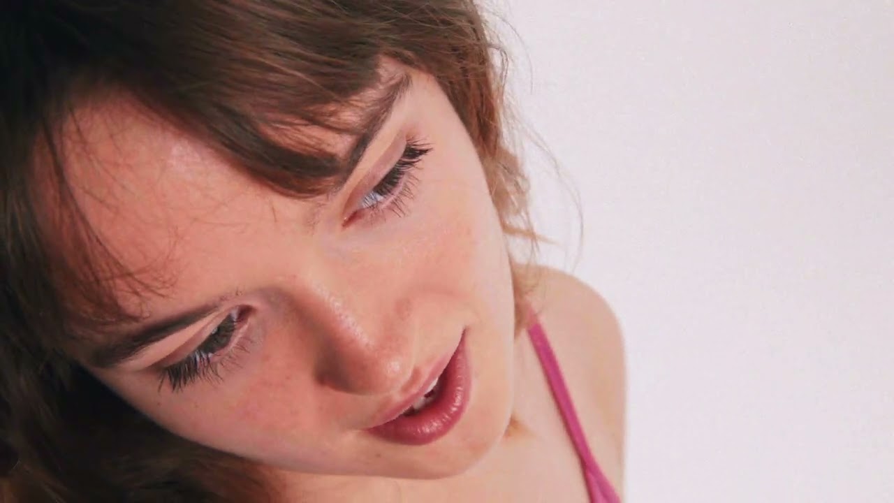 Lena Hessels - Couch