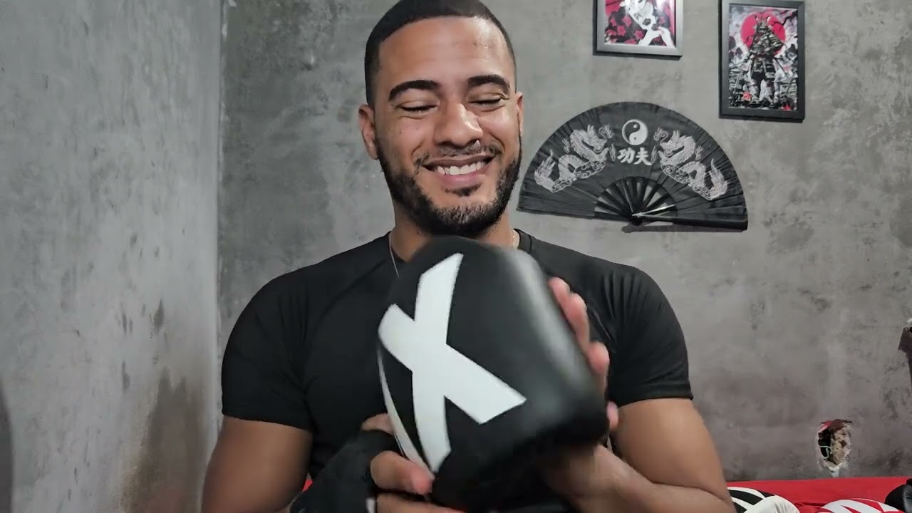 Não compre a luva MXM da Maximum antes de assistir este vídeo!!! (Duas versões dela)