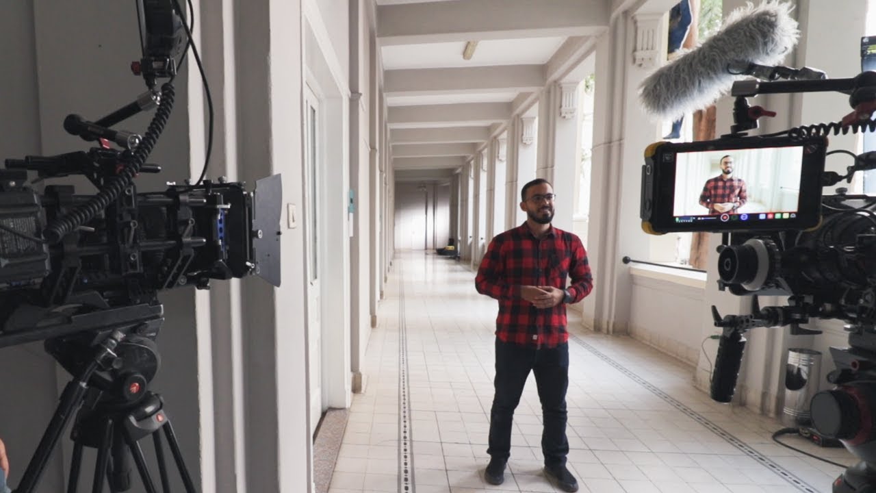 ريفي بيصور في الجامعة الأمريكية Greek Campus.😃