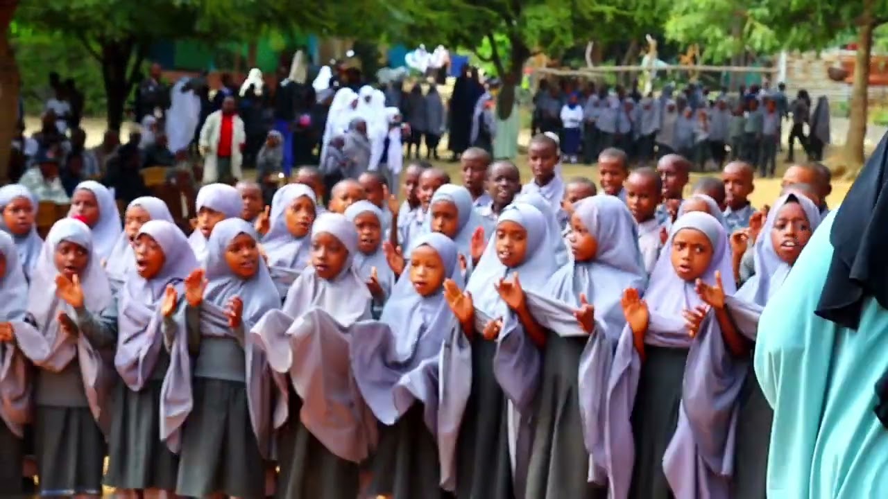 Gread 1 to 3 entertaining parents during parent day at Hudeyfa junior school