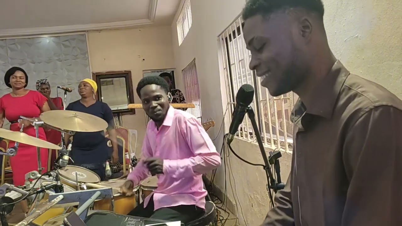 Instead of Netflix and chill come LET'sPRAISE and CHILL | @Tlsmofficial (PRAISE SESSION)🕺💃