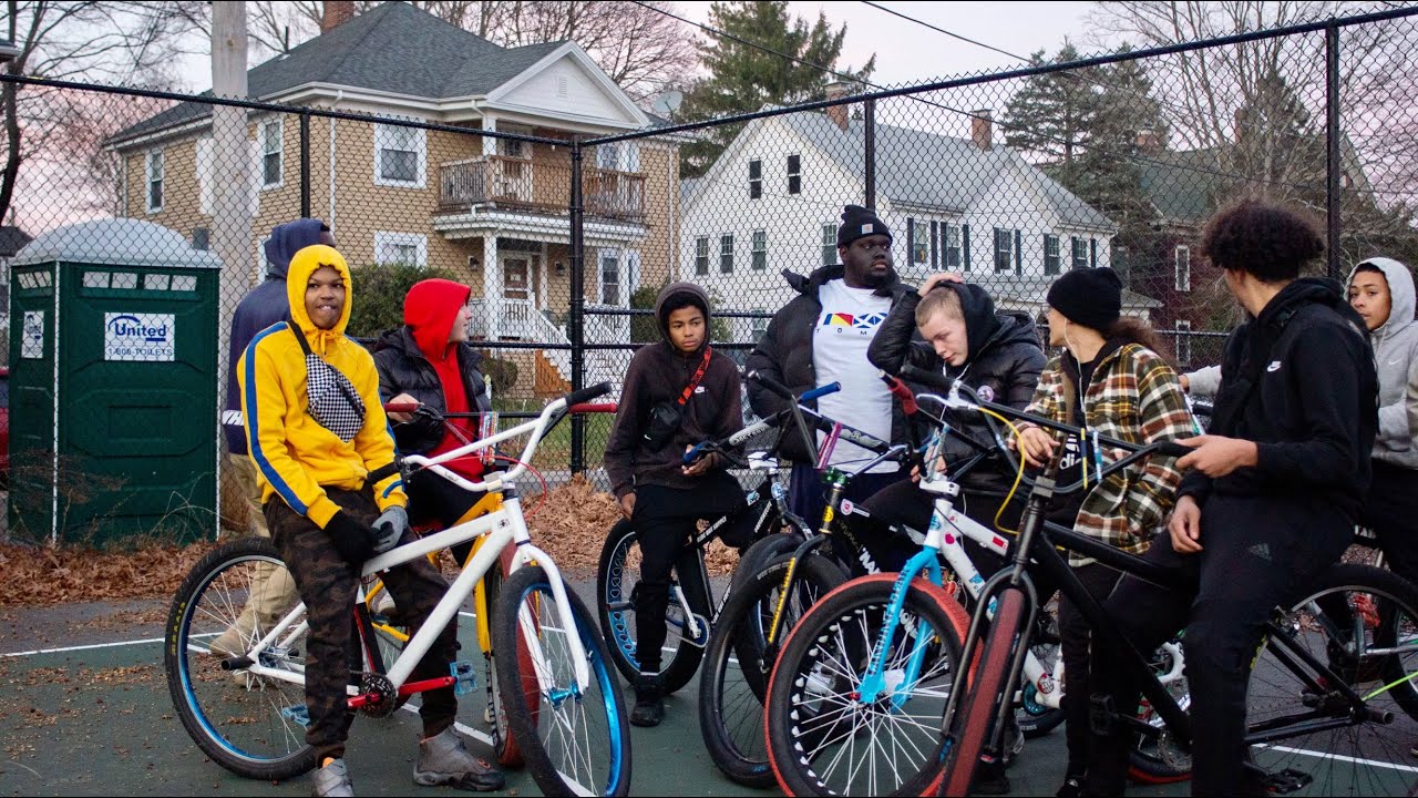 Jiles - Free Lunch (Official Video)