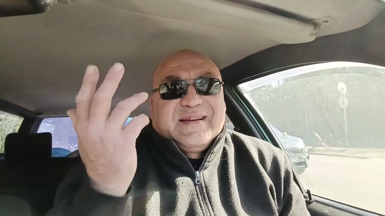 А с кем там дружить????