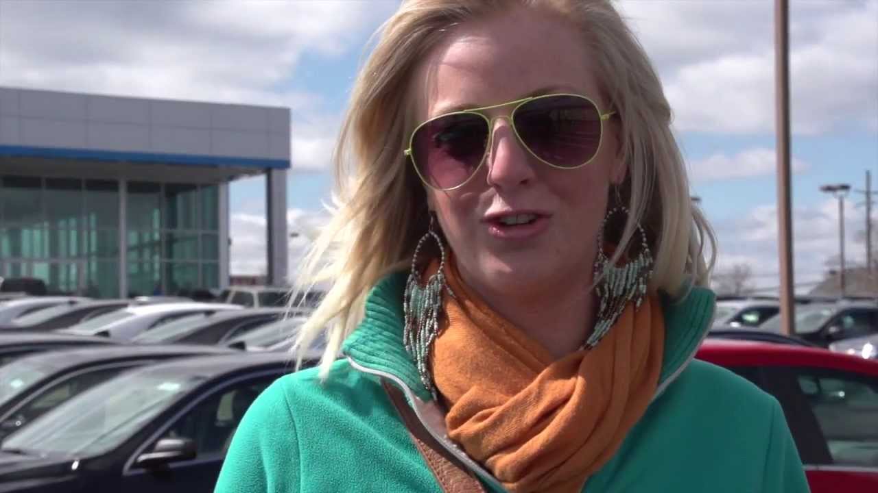Chevy Cruze Trunk Space - Laura Reviews the Cruze