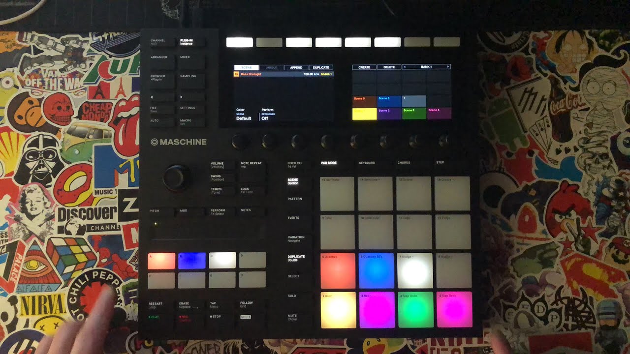 Working With The Maschine MK 3 - Live Play & Demo