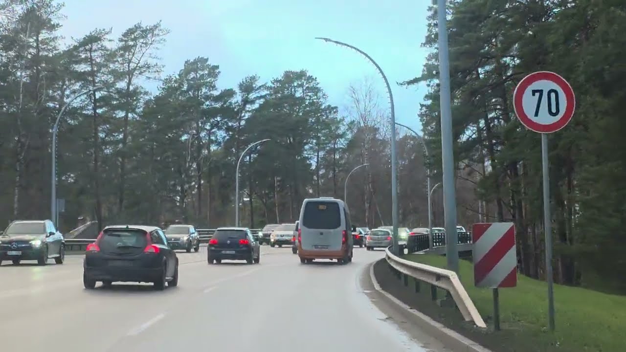 Labais piemērs – Jūrmalā atjauno maksimālo ātruma ierobežojumu 70 km/h uz Dzintaru gaisa pārvada