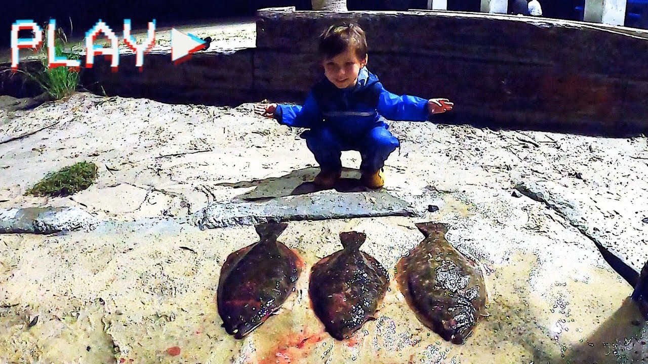 Flounder gigging HUGE fish with a kid! - Equipment Guide & Fishing Adventure in coastal Mississippi