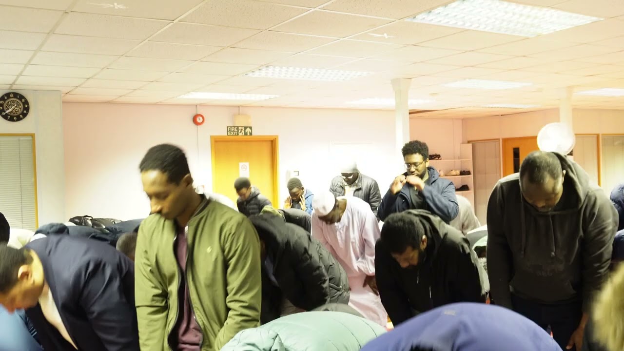 جانب من صلاة التراويح بالمركز الإسلامي السوداني بمدينة نوتنجهام 