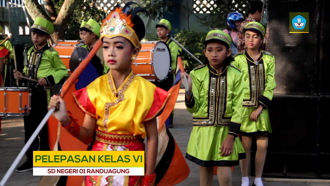 01 DRUMBAND