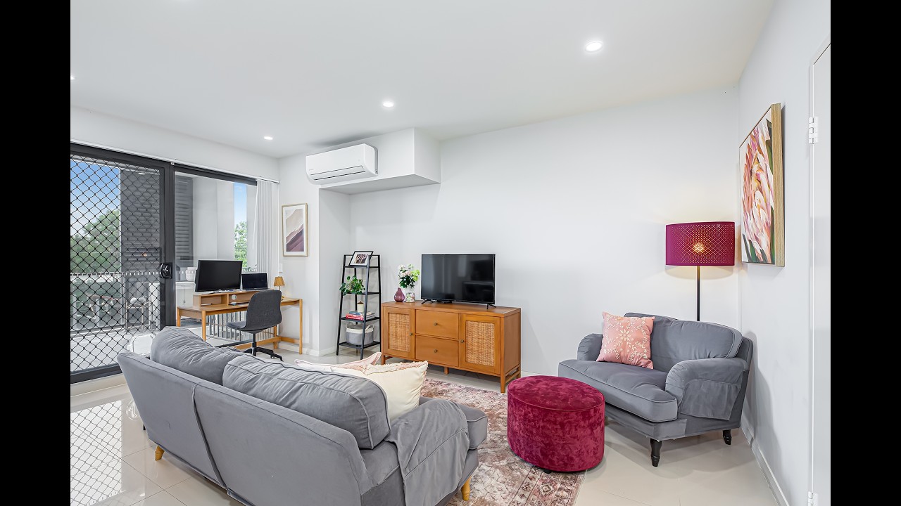 **JUST LISTED | 508/240-250 GREAT WESTERN HIGHWAY KINGSWOOD Listed by Gizzelle Powell of REMAX