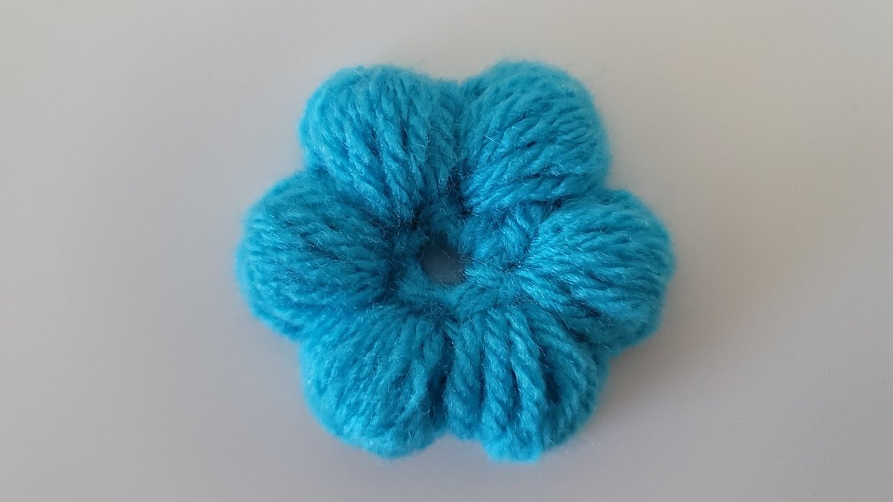How to Crochet FLOWER - ABSOLUTE BEGINNERS - Puff Stitch flower - Step By Step - GS Crochet