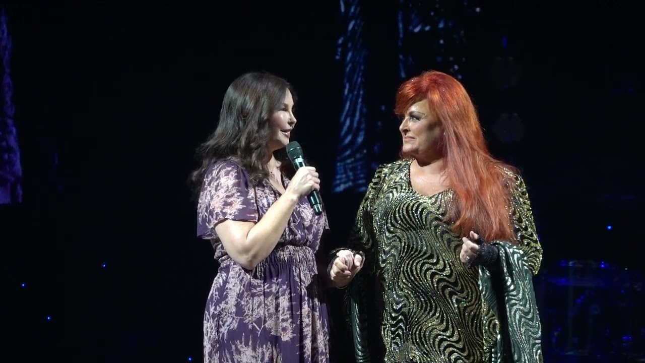 The Judds Final Tour - Ashley and Wynonna Judd - pt1 10/1/22 - Huntington Center - Toledo, Ohio