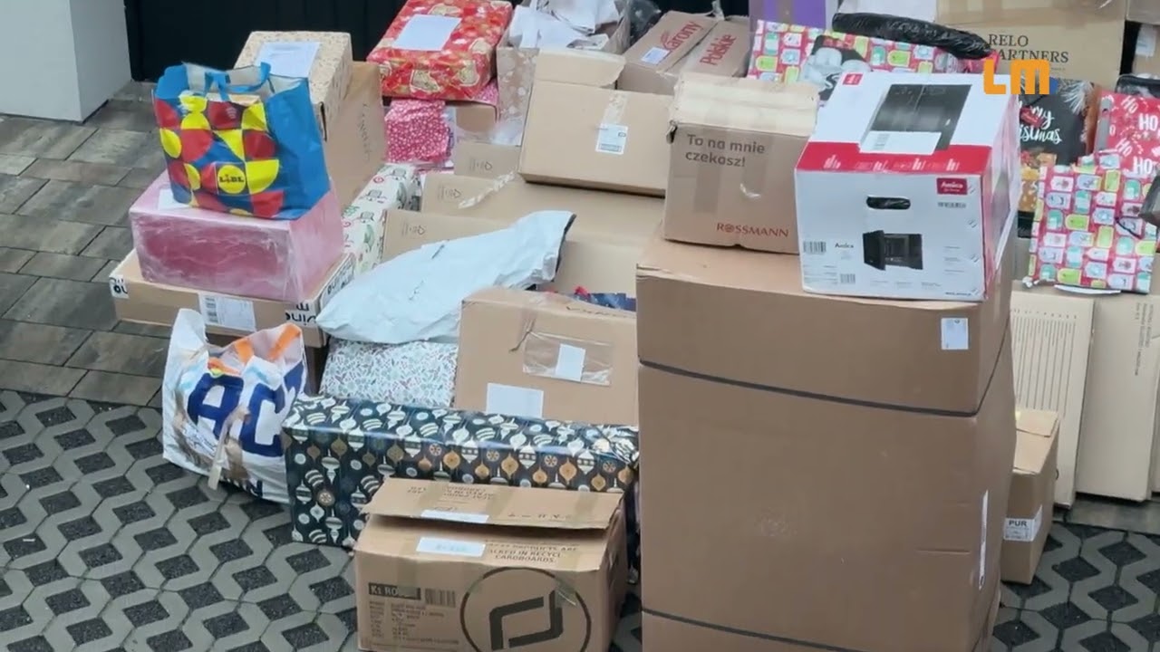 Policja odkryła kolejne magazyny fundacji. Nasza kamera była na miejscu
