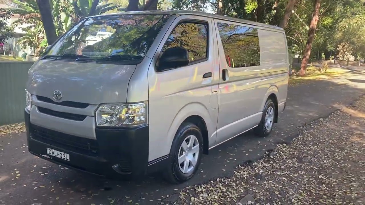 2018 Hiace 3.0 Turbo Diesel Australian Delivered van like new 108,000 kms @ www.EdwardLees.com.au