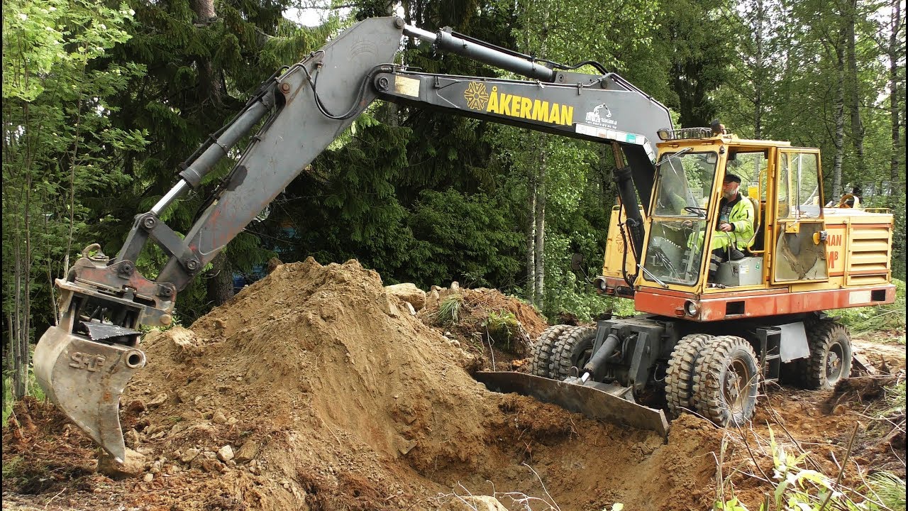 Åkerman on wheels - Classic Excavator - Sweden - 4K