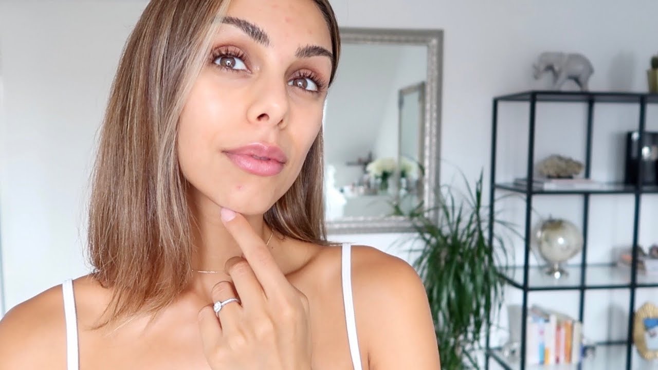 ACNE TIPS | WHAT I DO WHEN MY SKIN BREAKS OUT | Annie Jaffrey