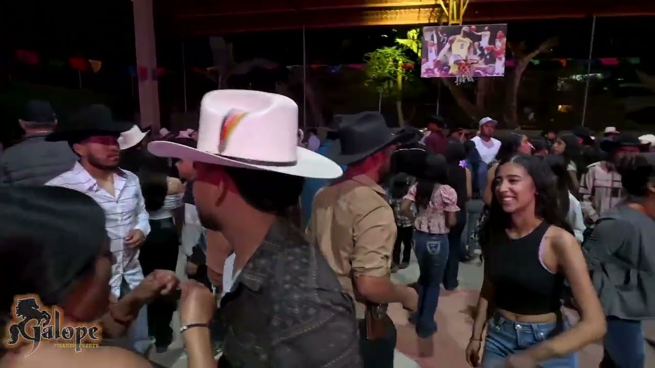 PERO QUE SABROSO GALOPEA LA RAZA DEL VENADO TLACOTEPEC 