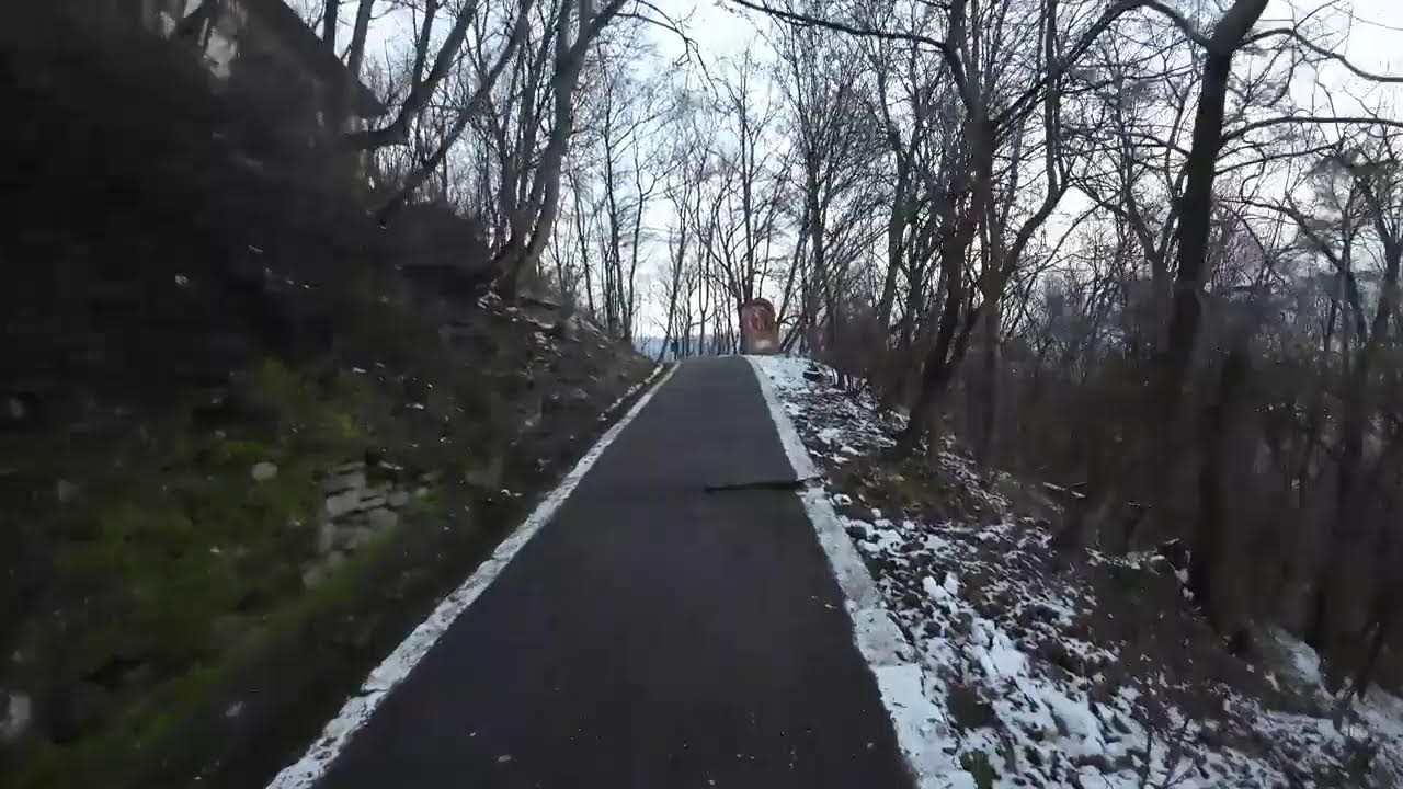 LIVE din Vâlcea – Bisericuța de pe Dealul Capela ⛪️ Priveliște Superba!