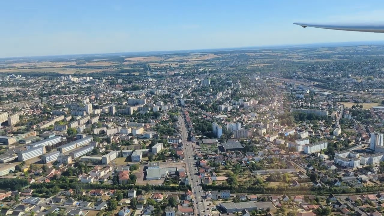 J'ai test&eacute; pour vous le planeur au dessus de Nevers. Vid&eacute;o Fabien Agrain-V&eacute;dille.