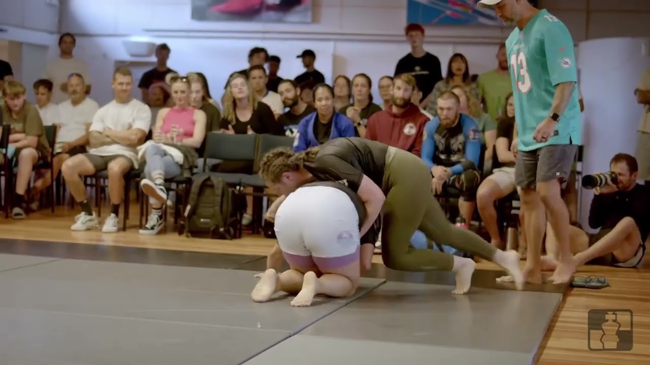 Roll2Win 4.0 - Janine Geard vs Stephani Mitchell