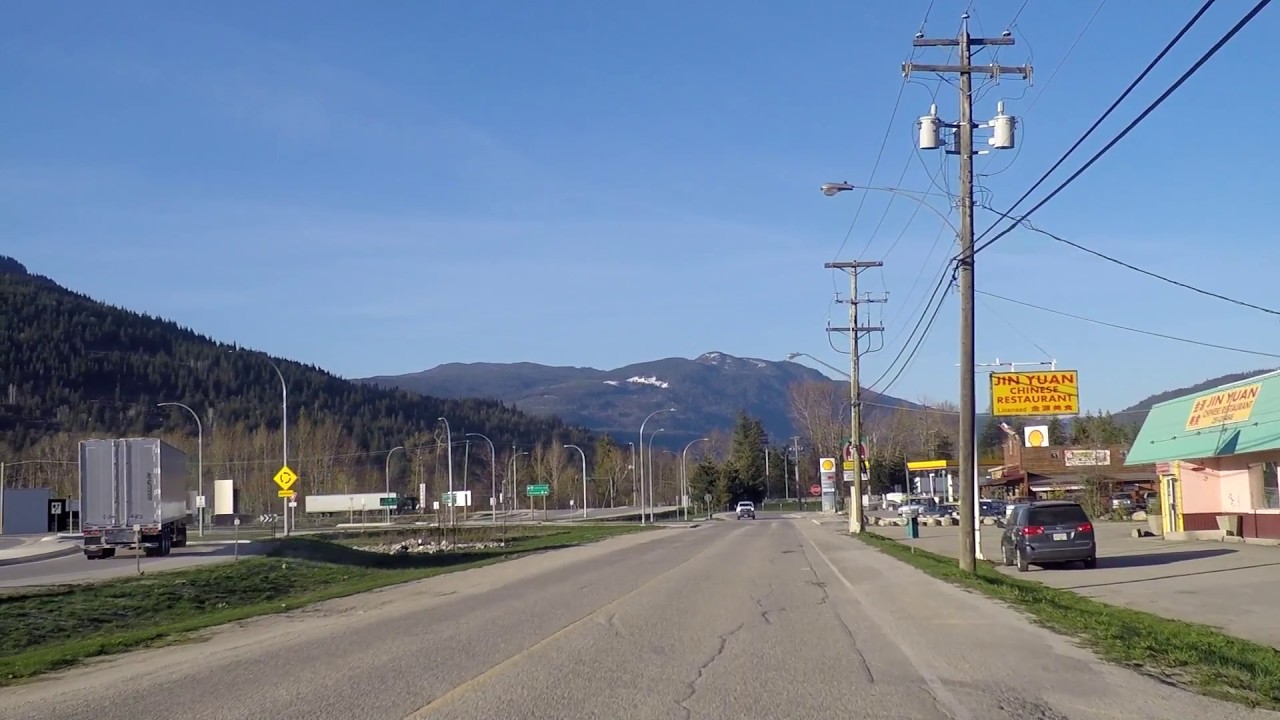 Sicamous BC Canada - Driving Around Town & Houses