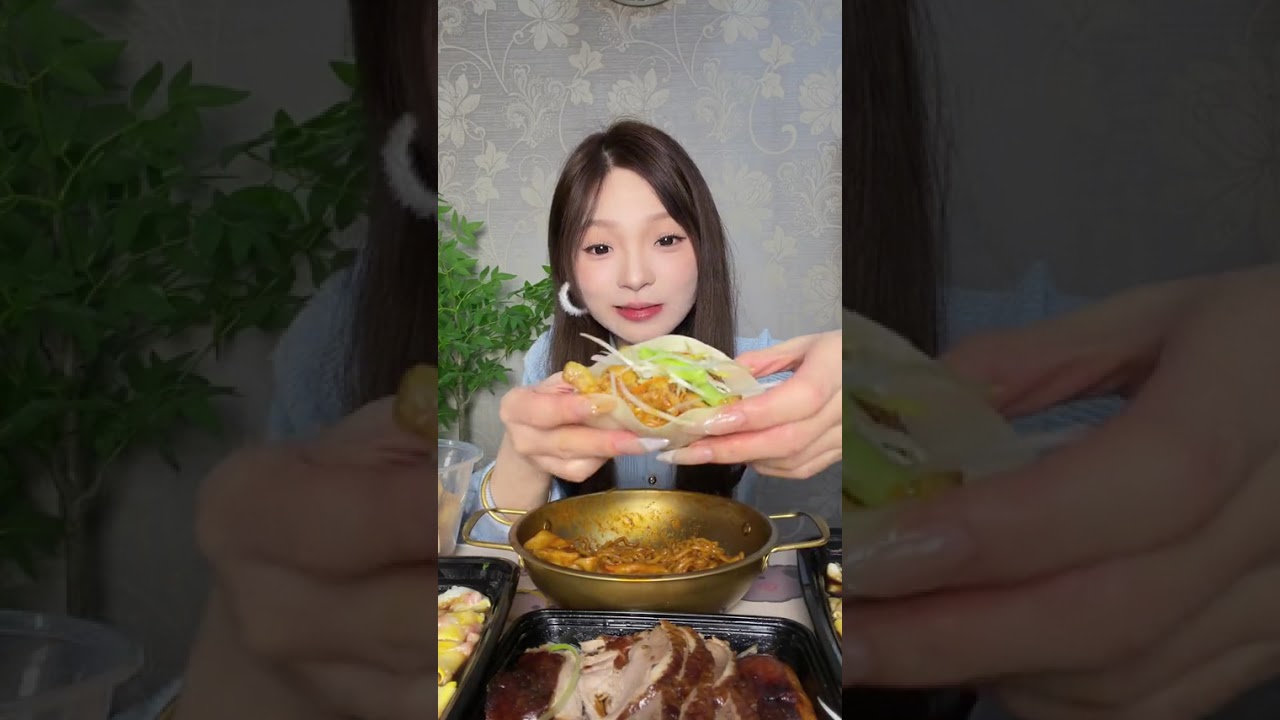 Indulge in a Sizzling Pork Hot Pot Adventure: A Carbohydrate Lover's Delight