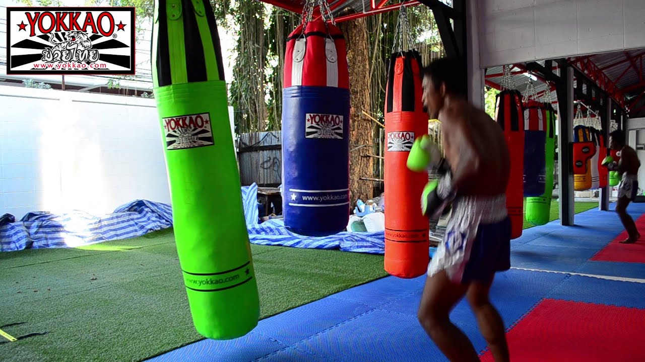 Singdam Kiatmoo9 Muay Thai interval training at YOKKAO Training Center Bangkok