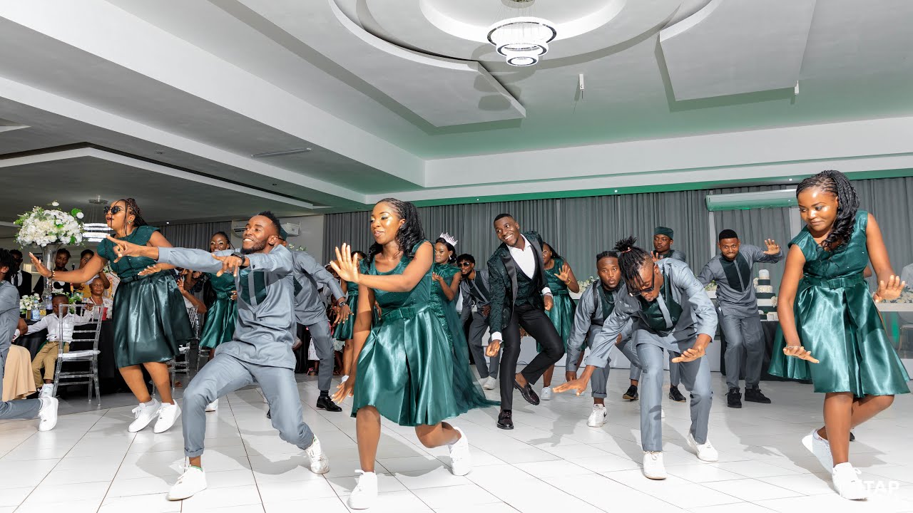 Davido's 'FEEL&rsquo; Best Wedding Dance 🇿🇼