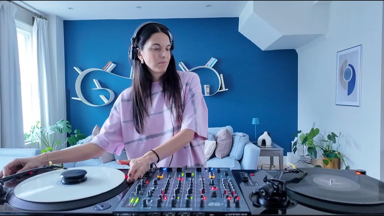 Cozy Minimal House on Vinyl | Home DJ Set (Minimal Bites 004)
