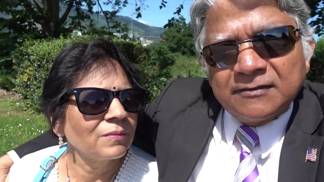 Aruna & Hari Sharma at Barakaldo Roundabout Park after Carrefour shopping, Bilbao Jun 09, 2018