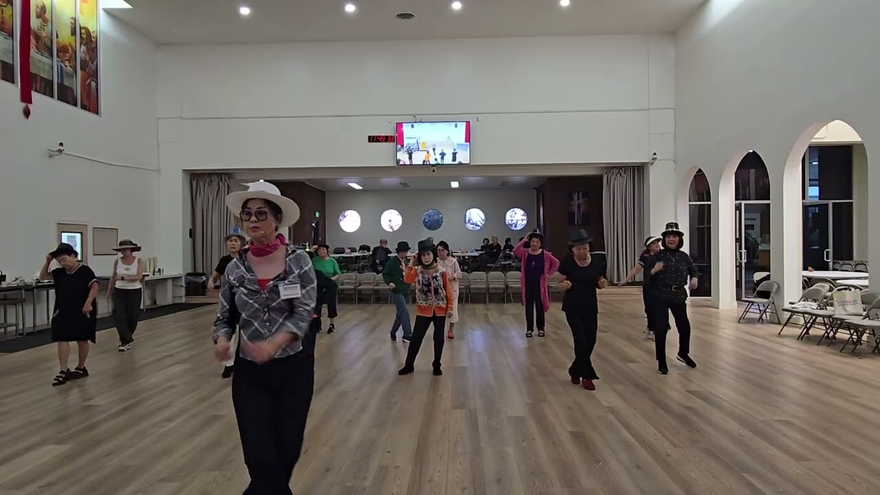 Putting on the Ritz Linedance, 32cts 4walls, Beginners 