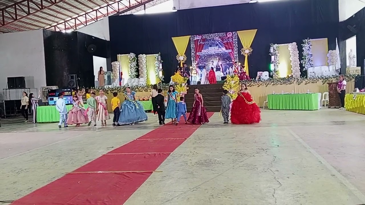 Royal dance of Queen and king and Prince $ Princesses #familyday #Enjoy #moment