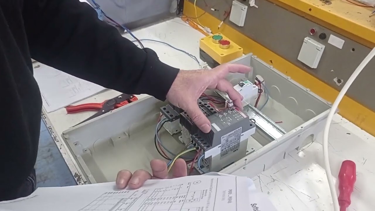 ΕΚΚΙΝΗΣΗ ΑΤΚΒΔ ΜΕ SOFTSTARTER ABB MODEL PSR3-600-70.mp4