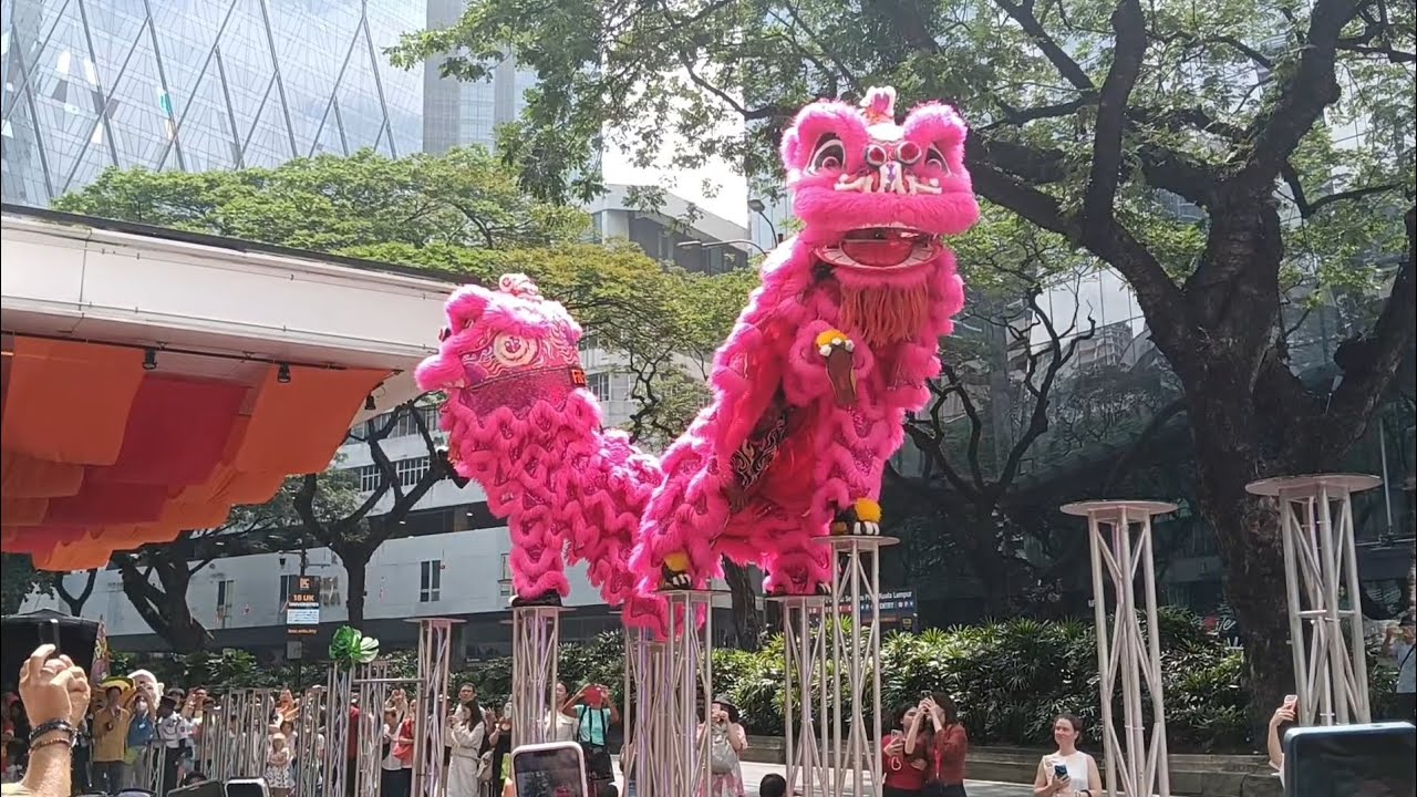 CNY 2026- Acrobatic Lion Dance @ AvenueK by 加影育華龍獅團Yu Hua Dragon & Lion Dance Association-Kajang