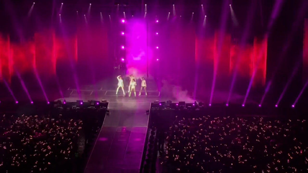 BLACKPINK - DDU-DU DDU-DU #BLACKPINK2019WORLDTOURINBKK 🇹🇭