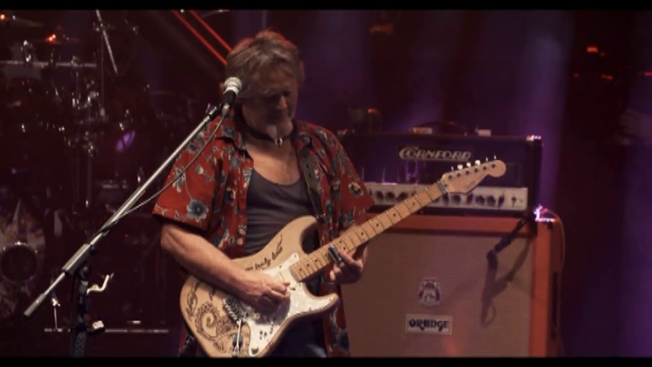 Pendragon - Breaking The Spell
