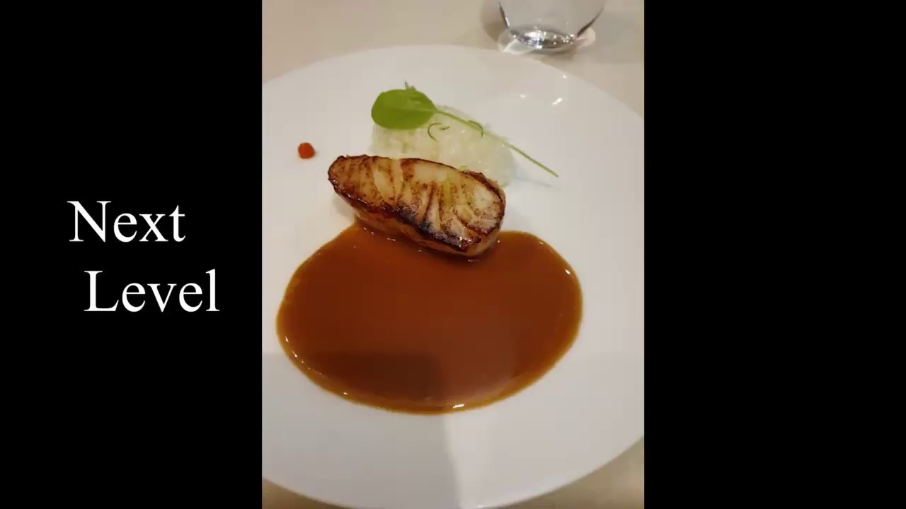 Let's argue: Restaurant L'Astrance two michelin stars in Paris
