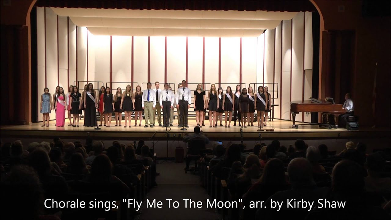 Chorale sings, 