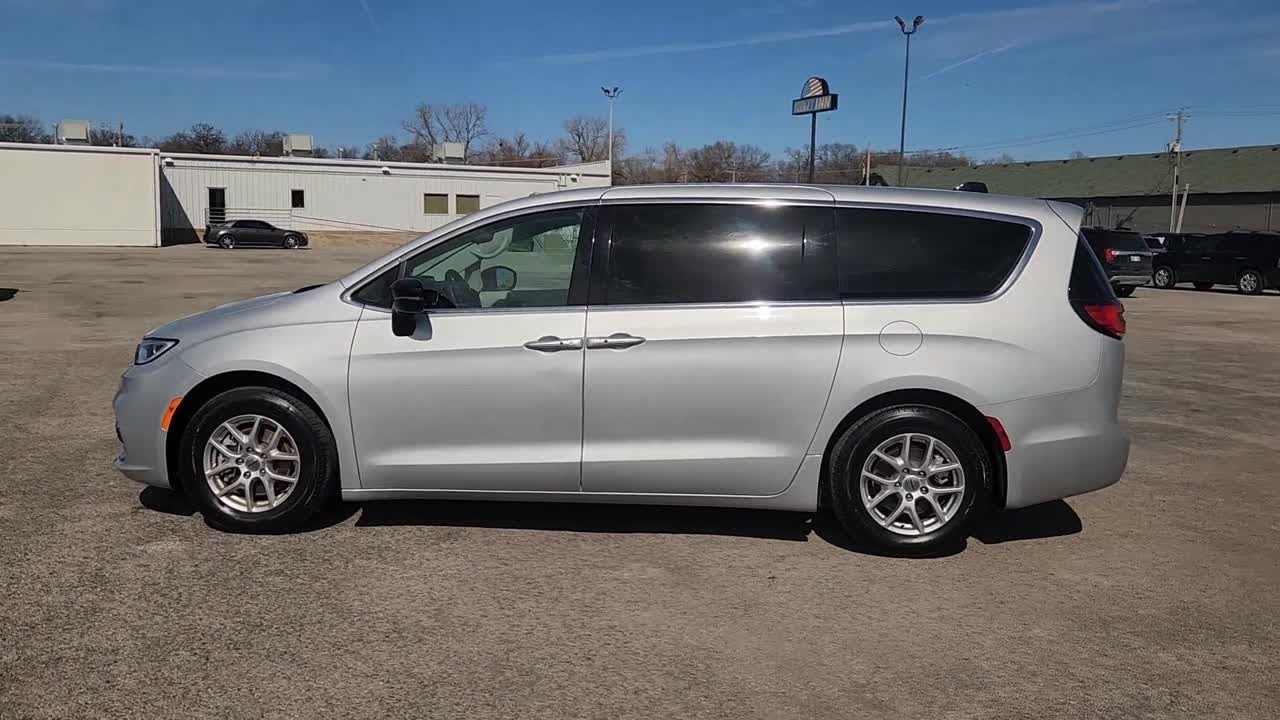 2024 Chrysler Pacifica Touring L Sand Springs, Tulsa, Oklahoma City, Berryhill OK