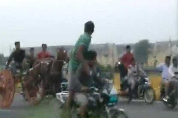 Soon after Bulandshahr gangrape ABP News caught youngsters racing and performing stunts on