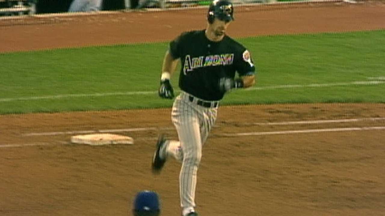 Luis Gonzalez hits three home runs vs. Royals
