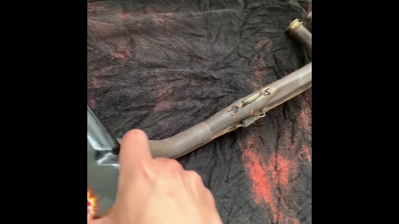 Comment démonter et nettoyer saligne d’échappement Tmax 530