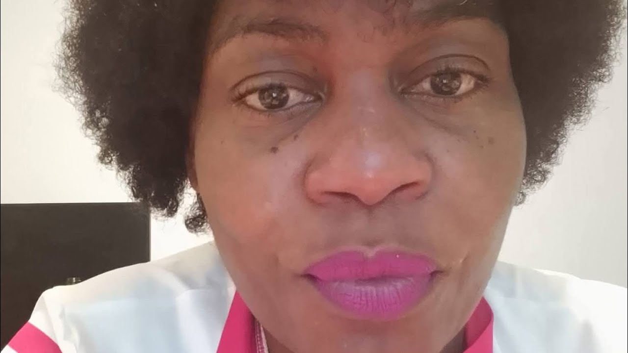 Sandy BOSTON: Je suis Tchiroma jusqu'&agrave; la gare (🔔ABONNE-TOI, Like & Partage 👇🏾👀👍🏽)