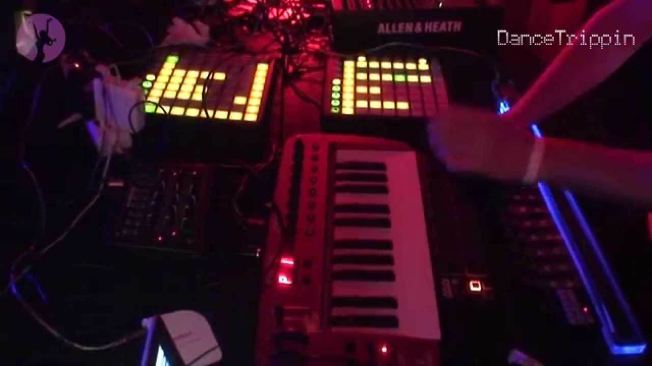 Rachel Row - Follow The Step (KiNK Mix) [played by KiNK Live]