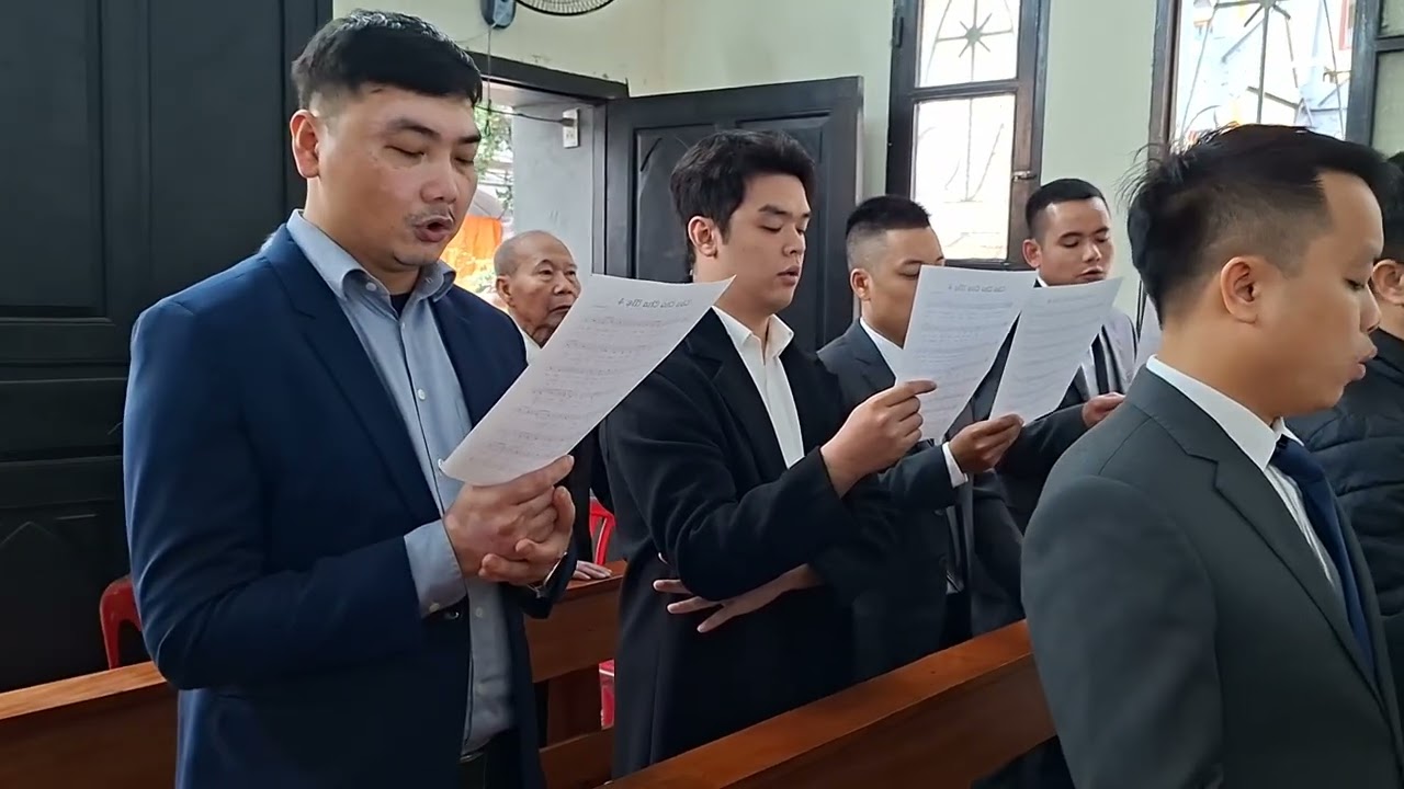 Ngày mùng 2 tết Bính ngọ .Thánh lễ cầu cho cha mẹ tổ tiên tại giáo họ Phú gia .