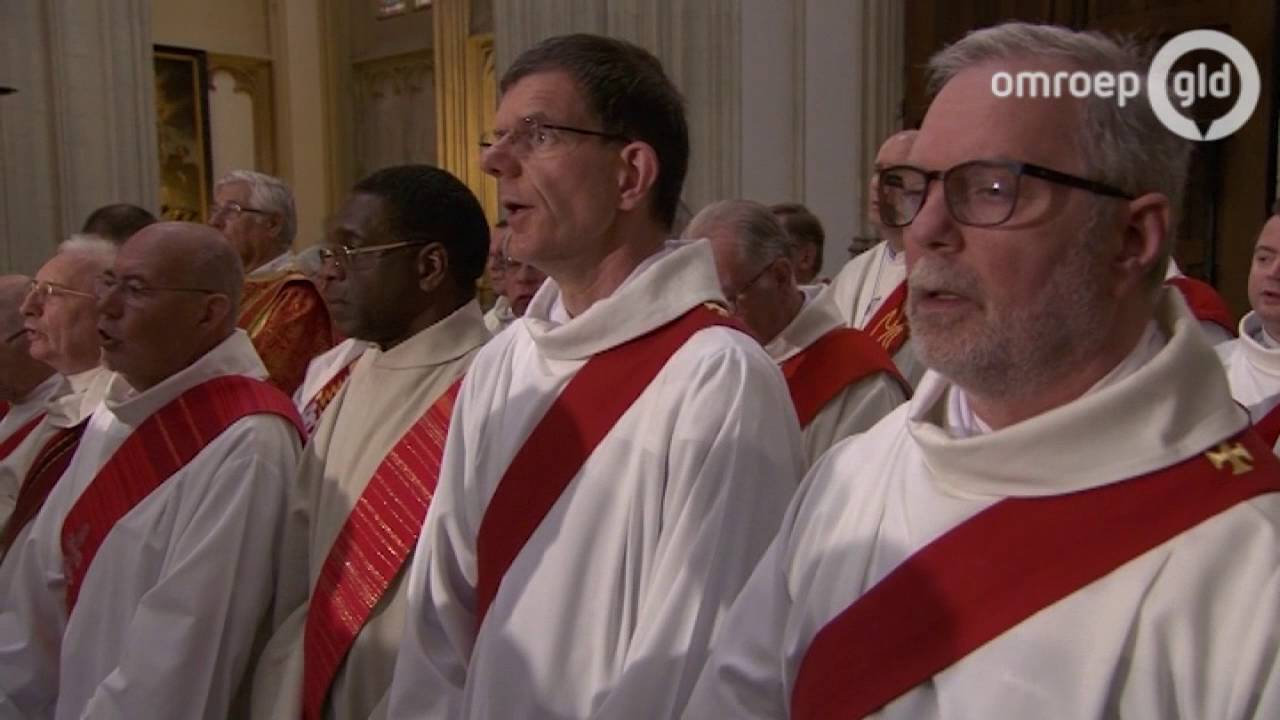 Gerard de Korte geïnstalleerd als bisschop - Omroep Gelderland