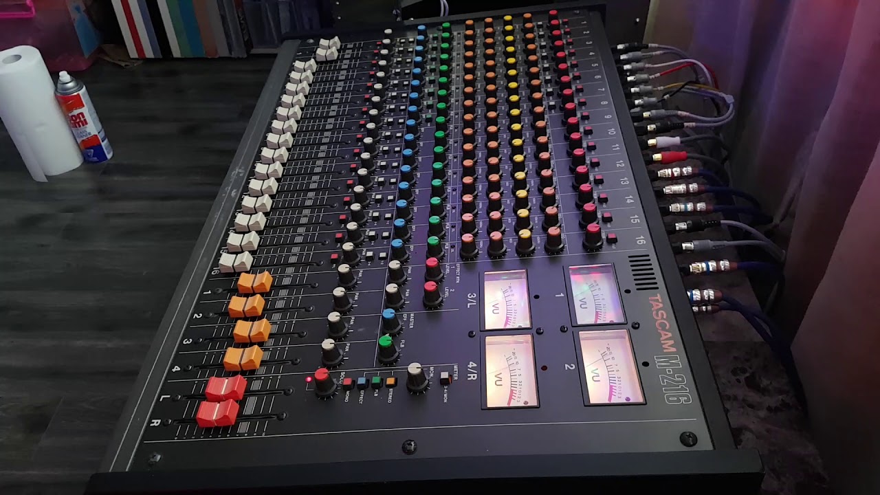 Console tascam M-216 