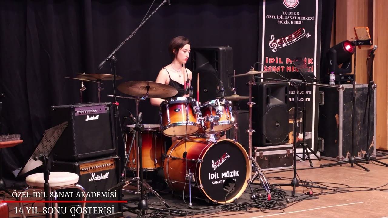 Weekend-Blinding Lights(Davul) - Selin Balta | 14.Yıl Sonu Konseri