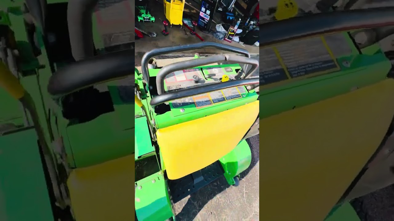 John Deere Quick Track 648R Oil Change